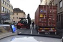 LKW gegen Bruecke wegen Rettungsgasse Koeln Muelheim P54